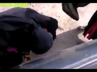 Indian Muslim Girls Pissing In Open Place