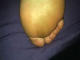 cumming sleep feet