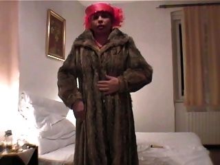 aunty opened full cloth at bed