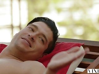 vixen kendra sunderland cheats the moment her bf leaves