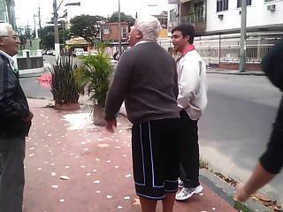 corno chupando as bolas do cara